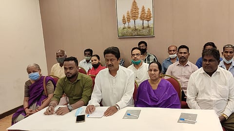 Former member of Vasco Congress group giving information at the press conference.