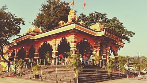The popular Bodgeshwar Temple is located on the outskirts of Mapusa