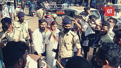 AAP candidate from Navelim, Pratima Coutinho with the police officials on Monday