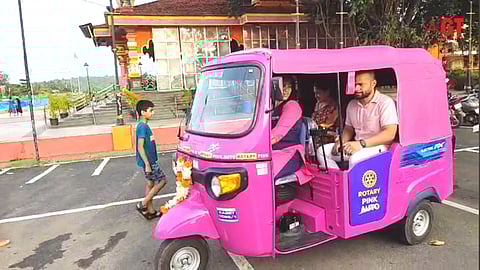 Pink Auto services begin in Mapusa