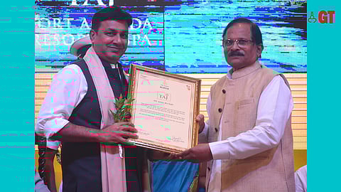 Senior VP, IHCL, Goa, Vincent Ramos receives the honourary certificate at the hands of Union Minister of State for Tourism, Shripad Naik