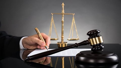 The dispute pertained to the voting rights of 2352 mahazans.