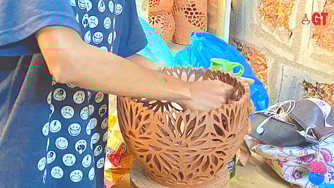 Simonie Rego's terracotta works of art