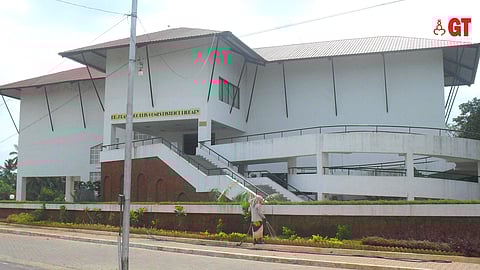 The Francisco Luis Gomes District Library is situated in Navelim, and opened its doors in 2010