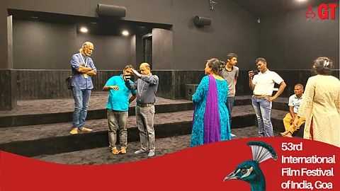 Film maker Ajmal Jami sharing some nuances of smartphone photography with participants.