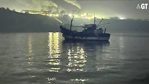 Locals caught a boat doing LED fishing at Hollant beach at night time despite LED fishing is prohibited.