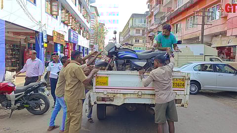 MMC undertook a drive to impound abandoned vehicles in Vasco.