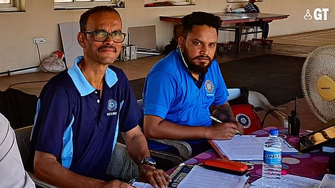 Keeping score for BCCI are Goans Atmaram Arolkar (l) and Rohit Naik (r).
