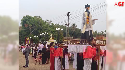 Locally known as ‘Santanchem Pursanv’, Goa Velha’s Lenten Procession of Saints draws huge crowds at this time of year