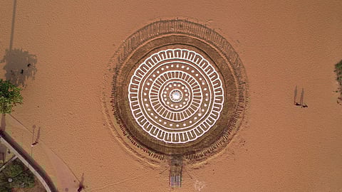 The Kaavi art at the entrance of Miramar beach.