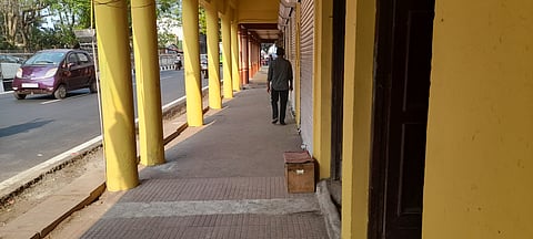 The cobblers and other vendors went missing on Monday from the pavement near the now closed Mandovi hotel.