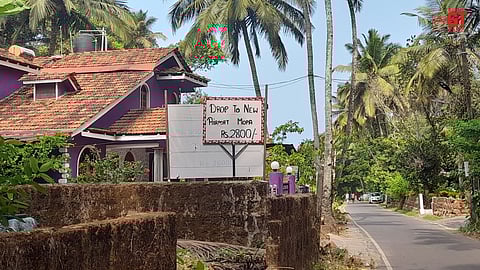 People not operating from hotel stands offer cutthroat deals.