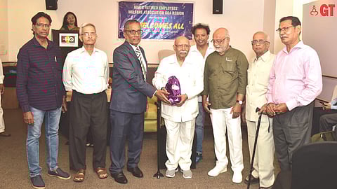 The first Regional Manager of MMTC Goa, CR Das, was recently felicitated by the MMTC Retired Employees’ Welfare Association Goa Region. Picture shows (L to R) Chitari (treasurer), DS Ekawde (Committee member), Assis Sequeira (President), CR Das, Christie Bennet, (Vice President), Dominic Andrade (Secretary), GD Dixit (committee member) and JCM Frias (Joint Secretary)
