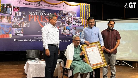 The Lifetime Achievement Award was bestowed upon former editor of Gomantak Times and senior journalist, Pramod Khandeparkar.