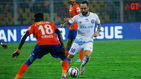 FC Goa and Jamshedpur players in action during the match.
