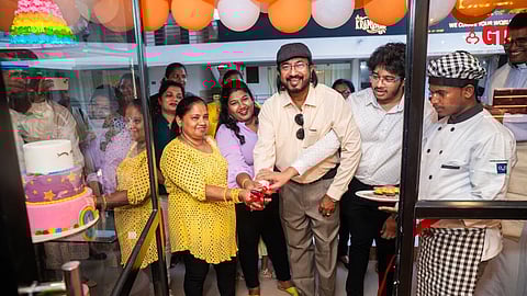 7th Heaven is Goa's first vegetarian café and cake franchise with a live kitchen concept.