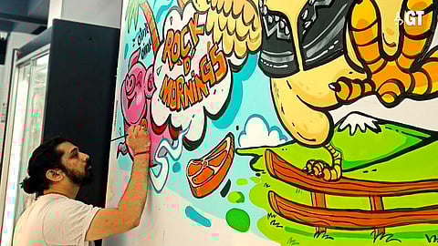 CAPTURING THE ESSENCE OF GOA: Artist Rohit Chari demonstrates his incredible talent.