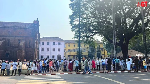 NEVER-ENDING QUEUES: With tourism on the rise, Old Goa is flooded with tourists.