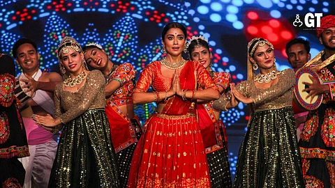 Shriya Saran dancing at IFFI closing ceremony in Goa.