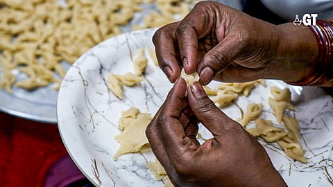 Making of Goan Christmas sweet - Kormolas.