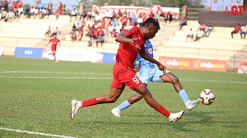 Rafiq Aminu took the game in Delhi FC half.