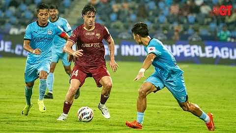 FC Goa's Iker Guarottxena in full control of the game.