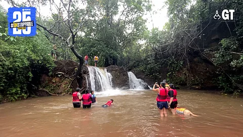 The scenic view of the Queen's waterfall.