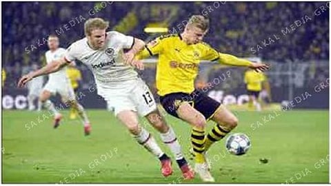 Dortmund cruise past Frankfurt, go second