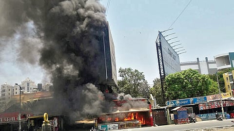 Fire breaks out at restaurant in Tathawade