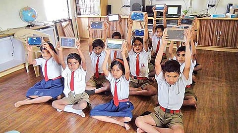 Maharashtra education department wants schools to go digital soon