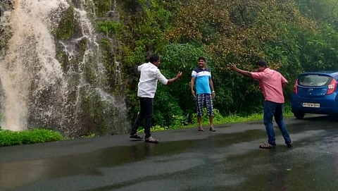 Drunk tourist create ruckus in Chorla Ghat