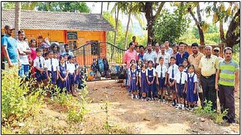 Students of GPS in Canacona boycott classes demanding a full-time teacher