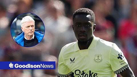 Idrissa Gueye in action for Everton and David Moyes in inset