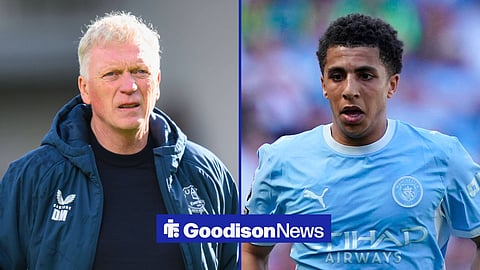 Split image David Moyes staring on as he manages during an Everton game and Rico Lewis playing in a game for Manchester City