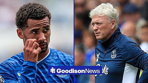 Iliman Ndiaye in Everton action, with David Moyes alongside him in Everton attire