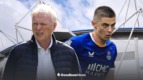 Everton manager David Moyes and Vitalii Mykolenko ahead of Hull City's MKM Stadium