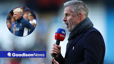David Moyes disappointed in circular inset with Jamie Carragher speaking into Sky Sports microphone