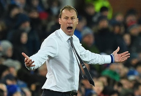 Yannick Bolasie pays touching tribute to Duncan Ferguson ahead of Everton exit