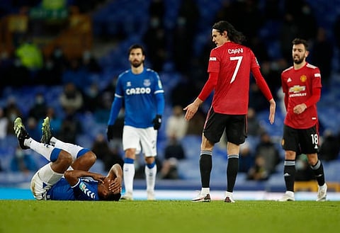 Report: Edinson Cavani escapes ban for Mina altercation in Everton clash v Man Utd