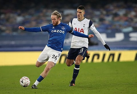 View: Tom Davies must fill Doucoure void for Everton