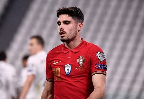 Duncan Castle claims Nuno wants to bring Pedro Neto to Everton if appointed