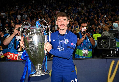 Everton target Chelsea midfielder Billy Gilmour spotted training separately