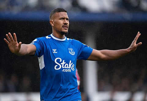 Transfer race for Everton striker Salomon Rondon heats up with clubs from five countries in contact