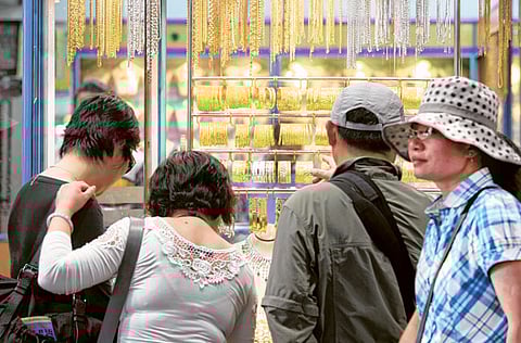 Staying on the sidelines. UAE shoppers are taking the 'let's wait' approach to their gold and jewellery buying.