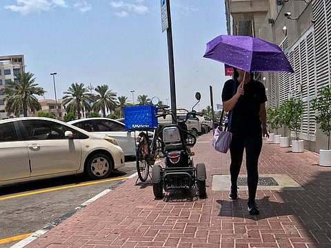Temperatures are forecast to range between 40°C and 46°C inland, 37°C to 43°C in coastal areas, and 31°C to 36°C in mountainous regions.