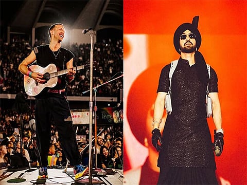 Chris Martin spotted a "Punjabi aa gaye oye" fan sign and read it aloud, to the audience's delight.
