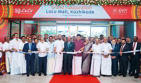 Mohamed Riyas, Kerala State Minister for Tourism & Public Works Department, along with Beena Philip, Mayor of Calicut, inaugurating Lulu Mall at Calicut in the presence of Yusuff Ali MA and other dignitaries
