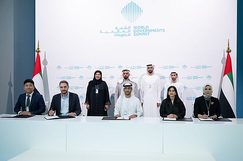 Lt General Sheikh Saif bin Zayed Al Nahyan, Deputy Prime Minister, Minister of the Interior and Chairman of the Digital Wellbeing Council; Omar Sultan Al Olama, Minister of State for Artificial Intelligence, Digital Economy and Remote Work Applications, along with Sana bint Mohamed Suhail, Minister of Family Affairs and ECA’s Director General, witness the signing of the UAE Children’s Digital Wellbeing Pact during the World Government Summit 2025 in Dubai.