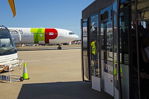 Portuguese government moves closer to privatising its national airline.