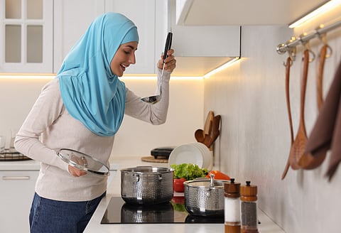 Whether you’re whipping up a quick smoothie for suhoor, steaming fresh vegetables for iftar, or keeping drinks at the perfect temperature, these appliances can elevate your cooking game.